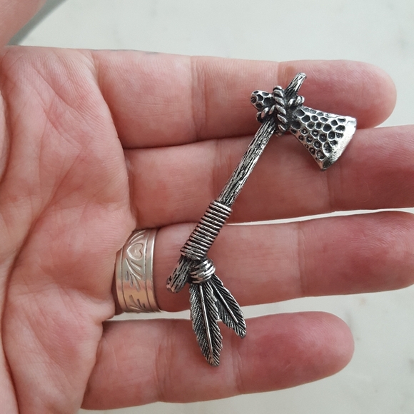 🌙SARAH COVENTRY Tomahawk Feather Brooch - Picture 2 of 6